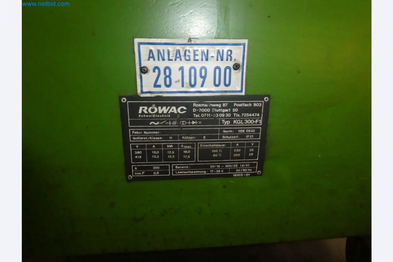 Robôs, equipamento de soldadura e acessórios de montagem da indústria automóvel-1