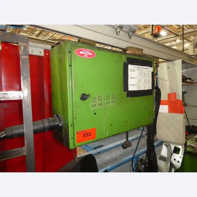 Robôs, equipamento de soldadura e acessórios de montagem da indústria automóvel-4