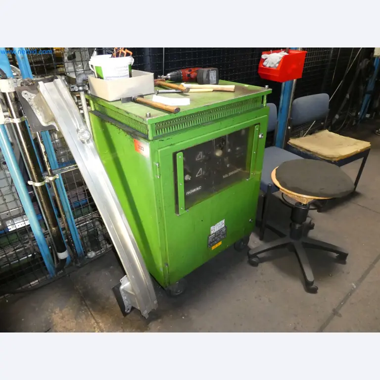 Robots, welding equipment and assembly accessories from the automotive industry-4