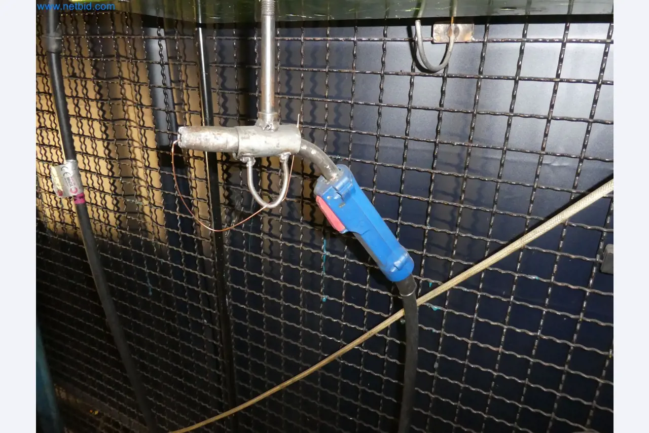 Robots, welding equipment and assembly accessories from the automotive industry-5