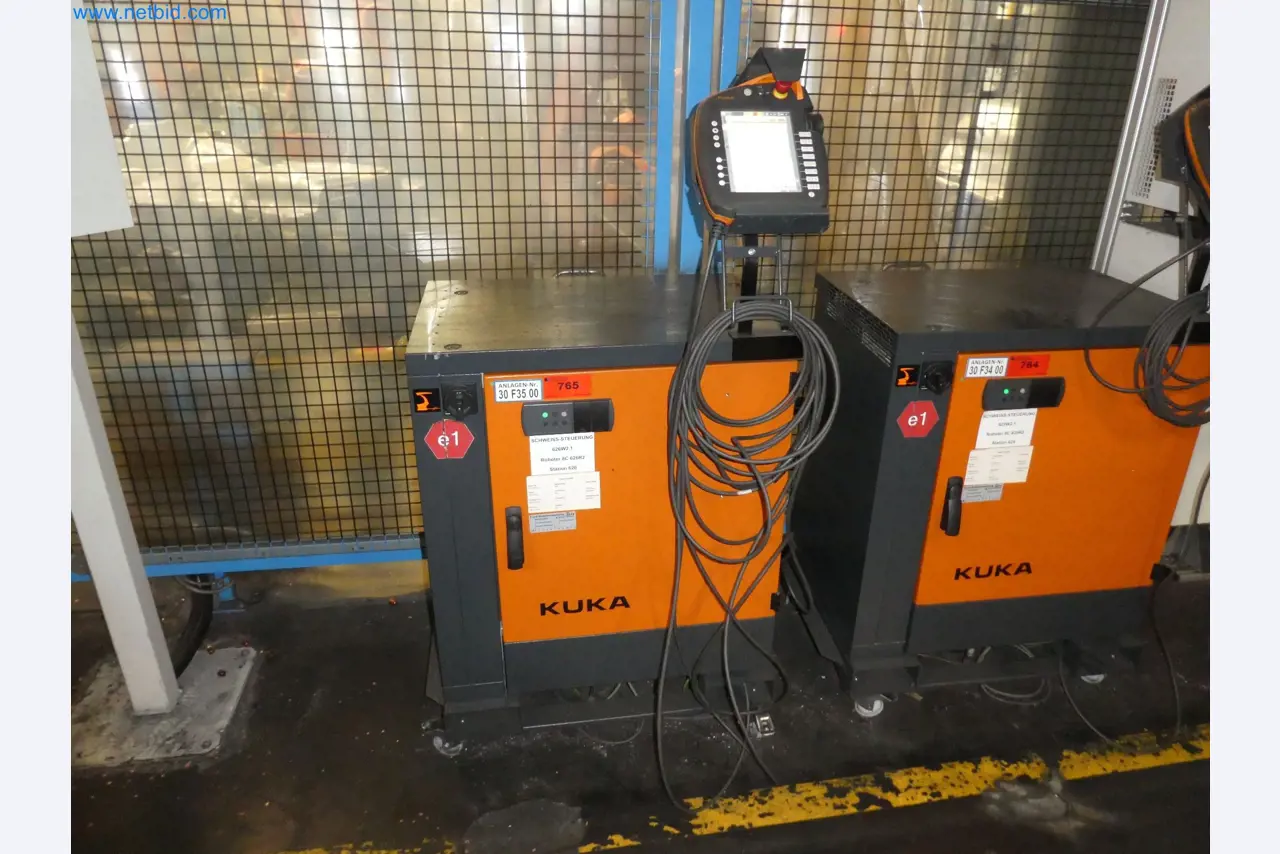 Robots, welding equipment and assembly accessories from the automotive industry-100