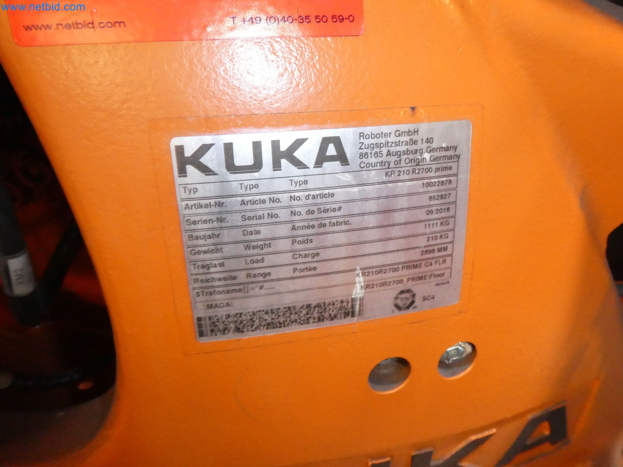 Robots, welding equipment and assembly accessories from the automotive industry-101