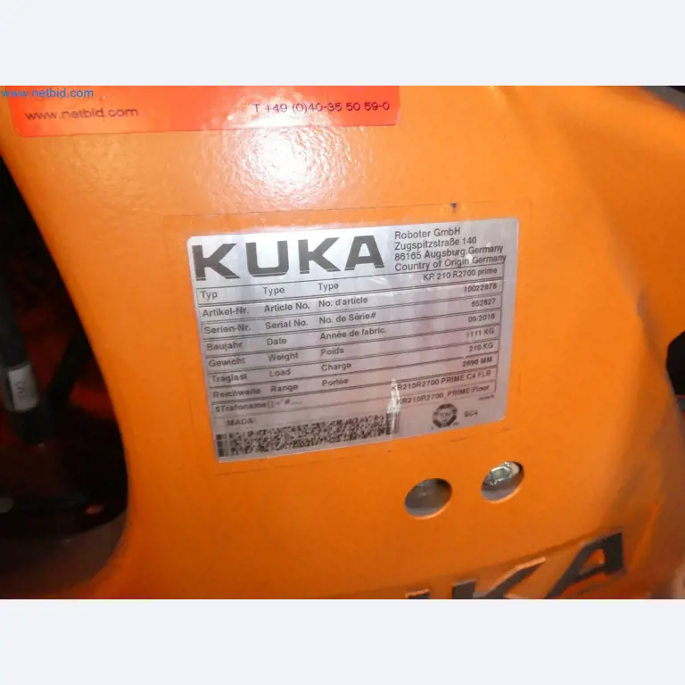 Robots, welding equipment and assembly accessories from the automotive industry-101