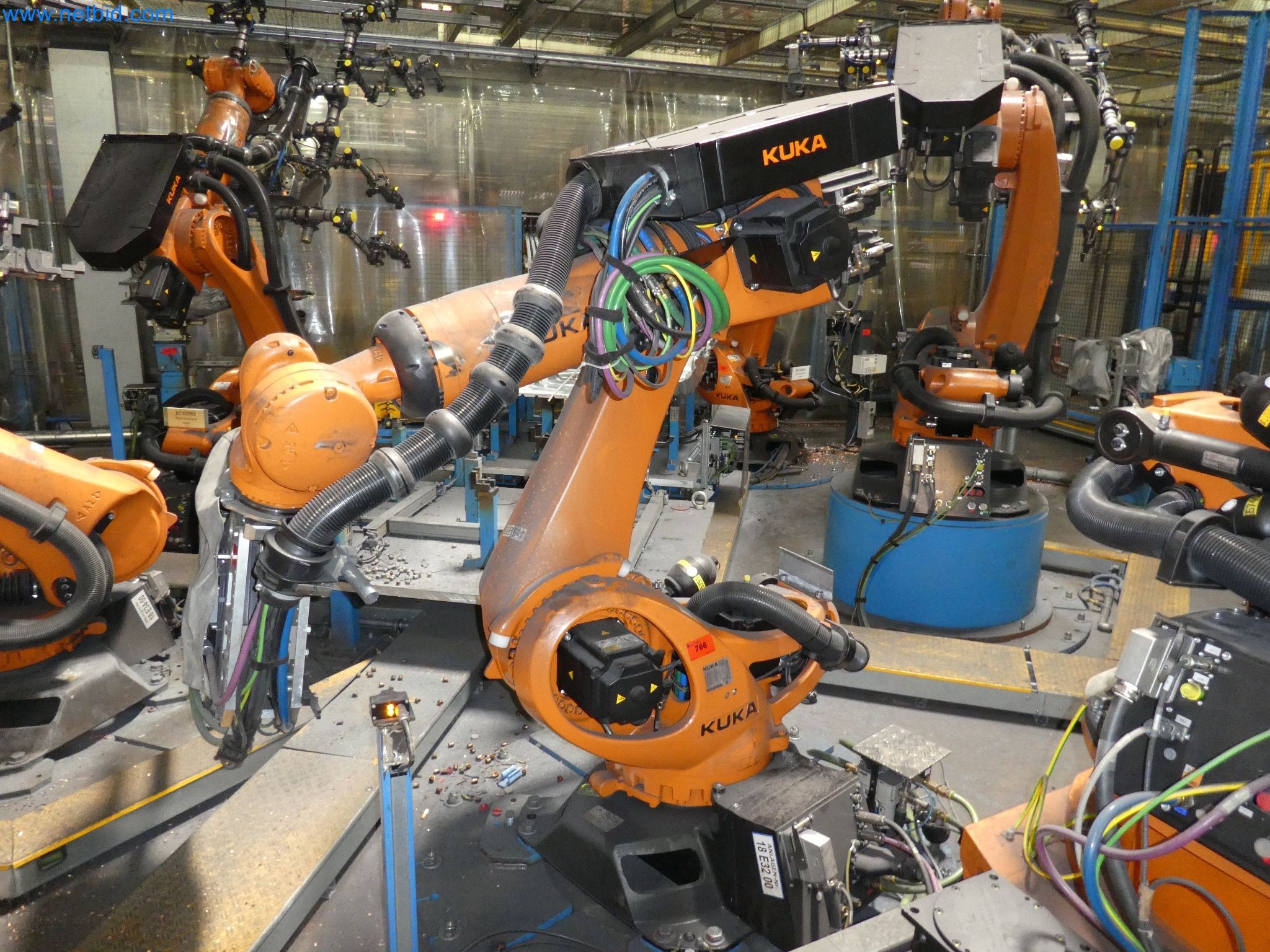 Robots, welding equipment and assembly accessories from the automotive industry-103