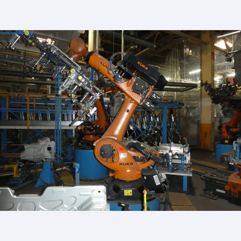 Robots, welding equipment and assembly accessories from the automotive industry-106