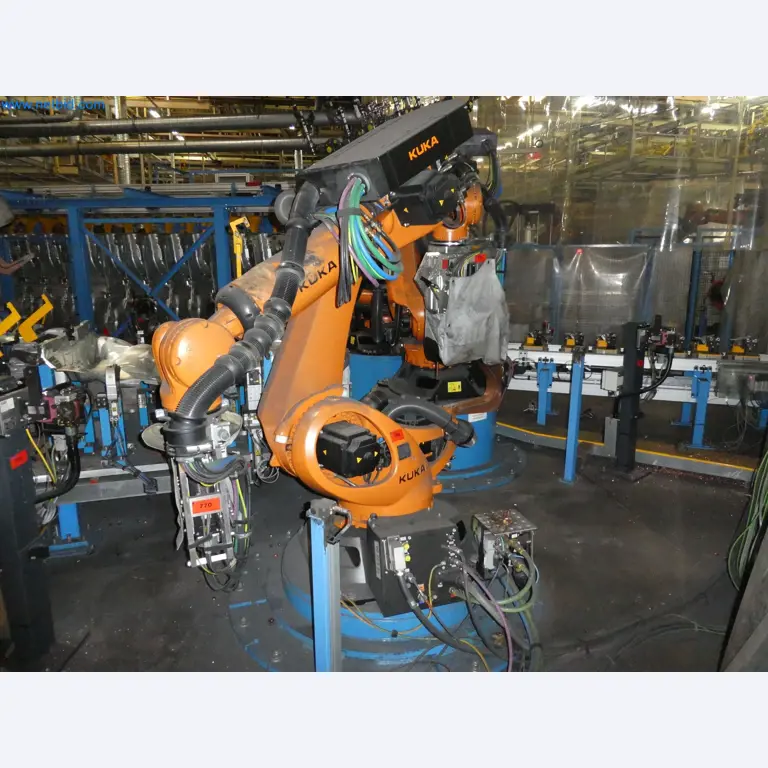 Robots, welding equipment and assembly accessories from the automotive industry-109