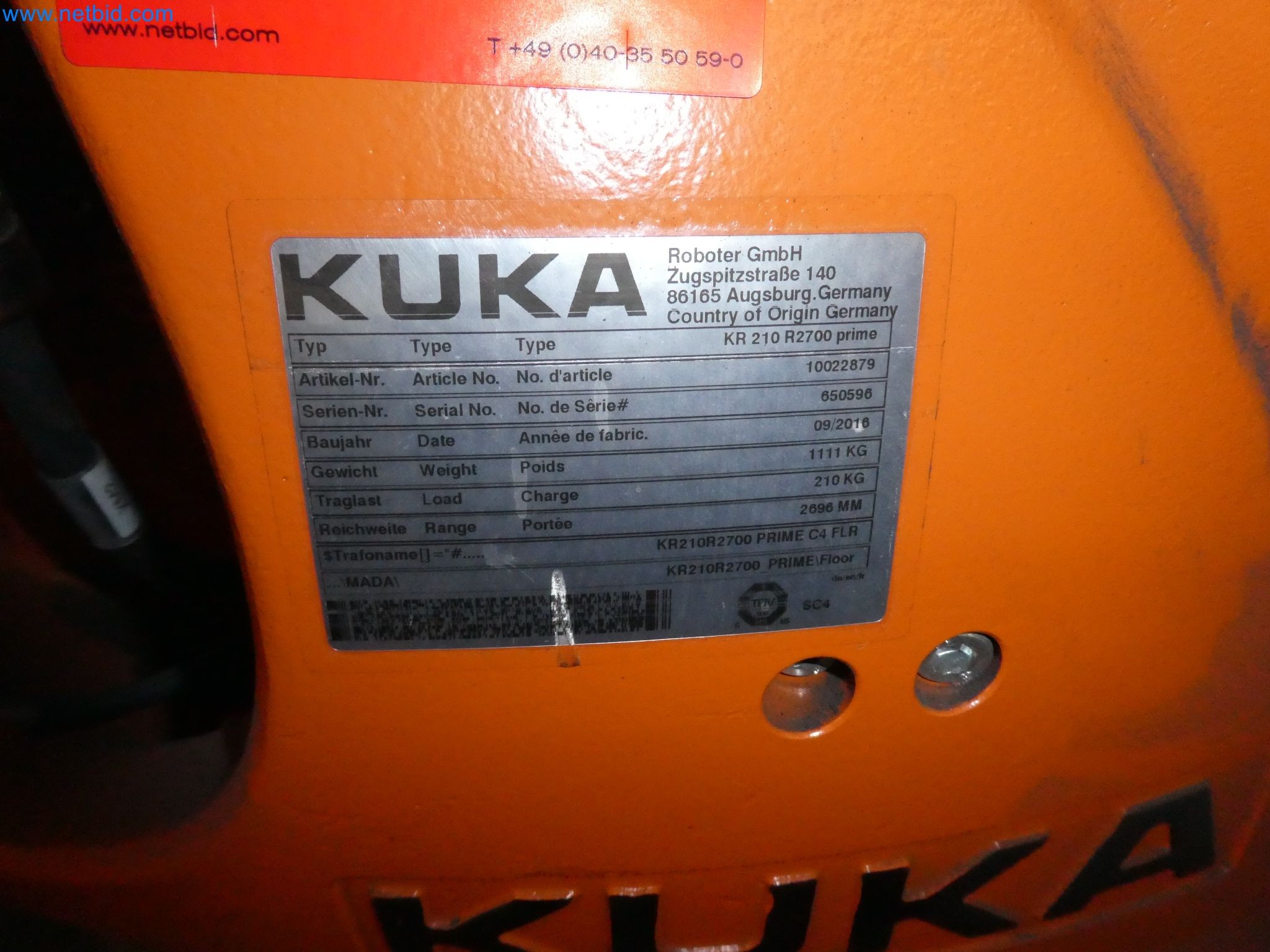 Robots, welding equipment and assembly accessories from the automotive industry-113