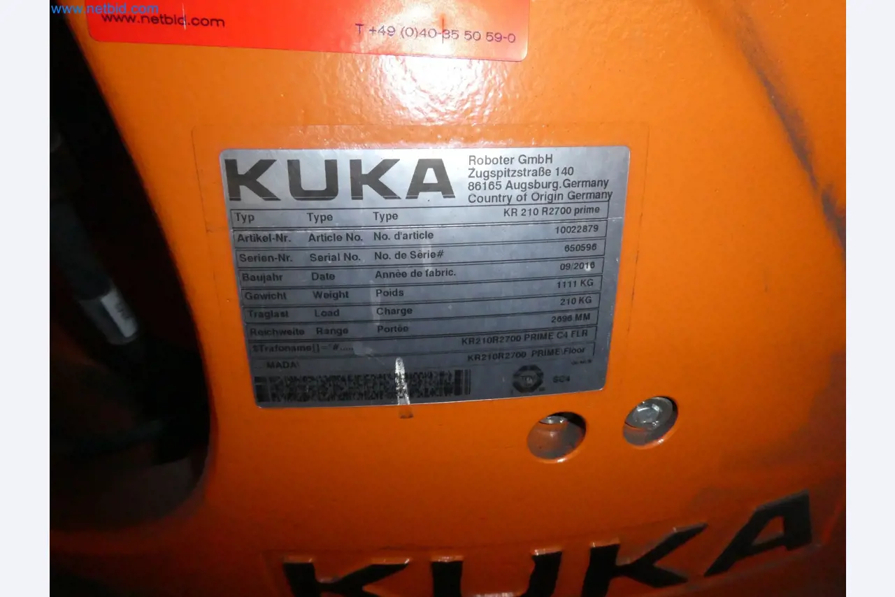 Robots, welding equipment and assembly accessories from the automotive industry-113