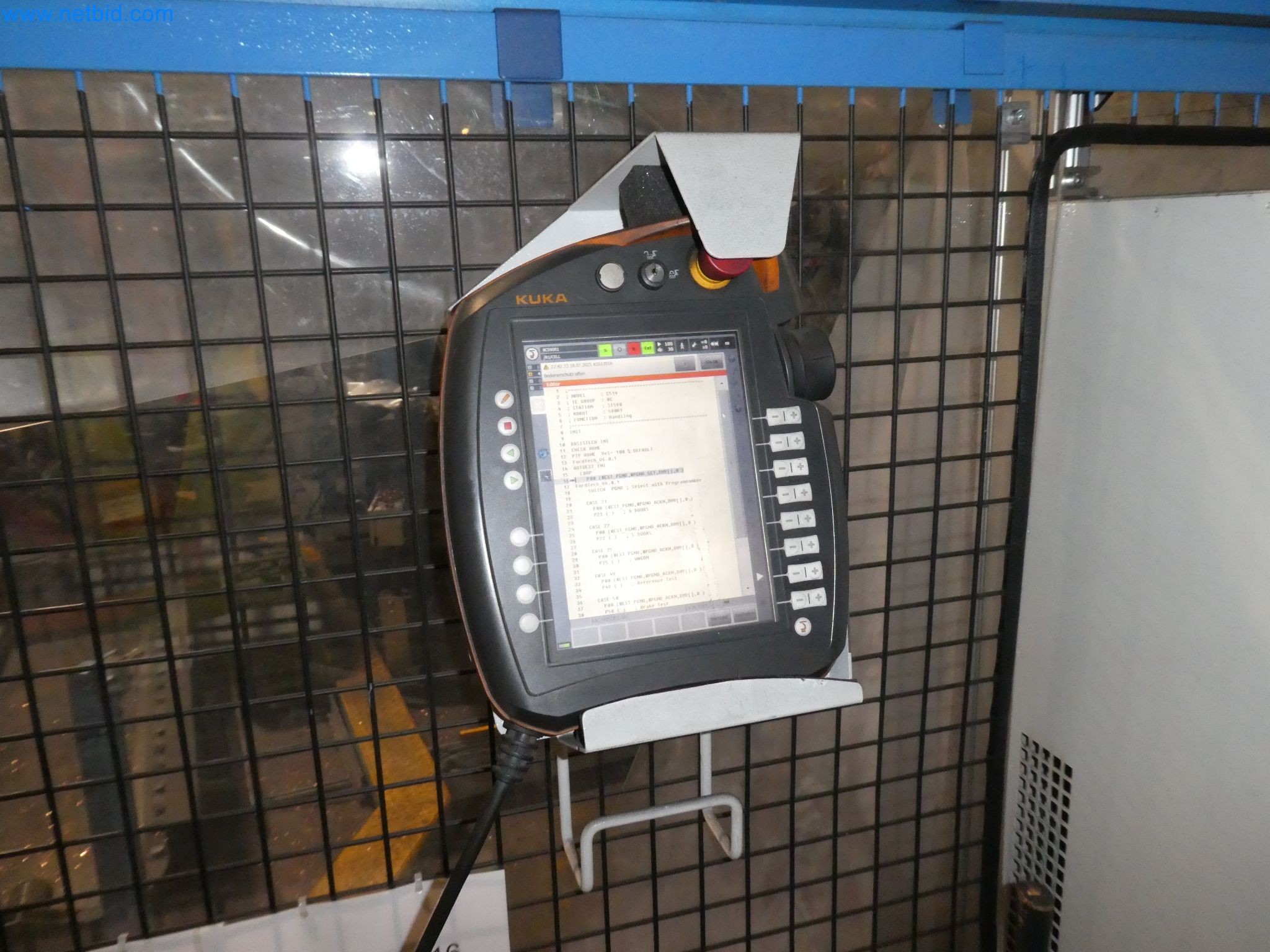 Robots, welding equipment and assembly accessories from the automotive industry-115