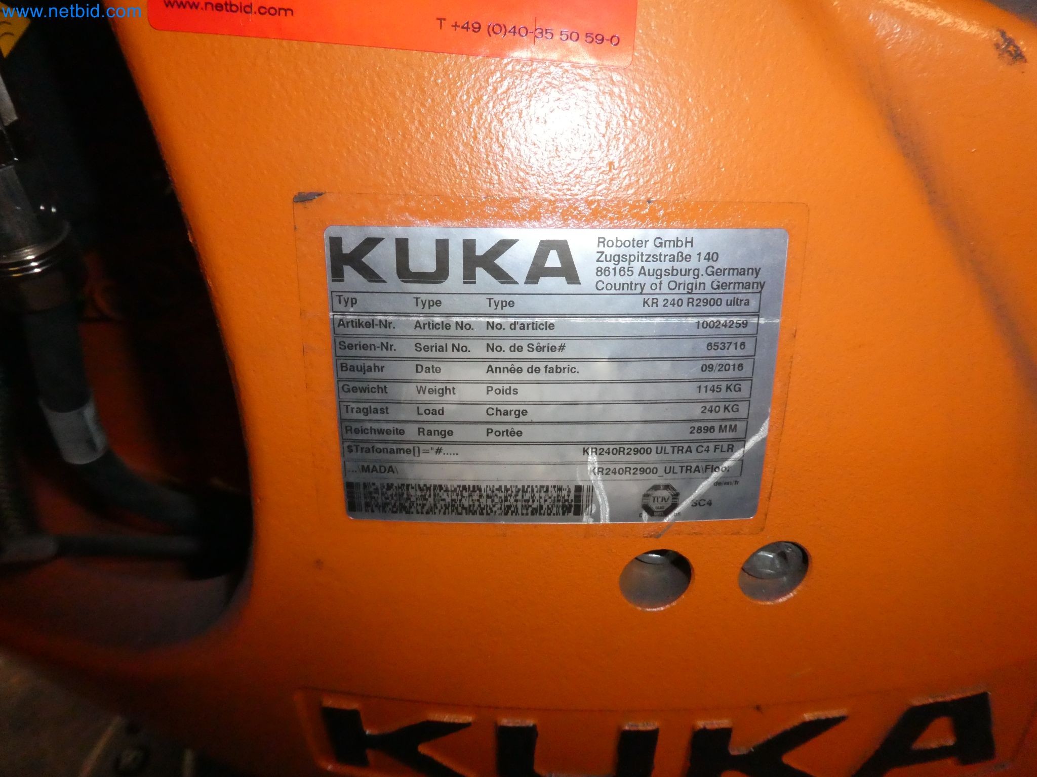 Robots, welding equipment and assembly accessories from the automotive industry-118