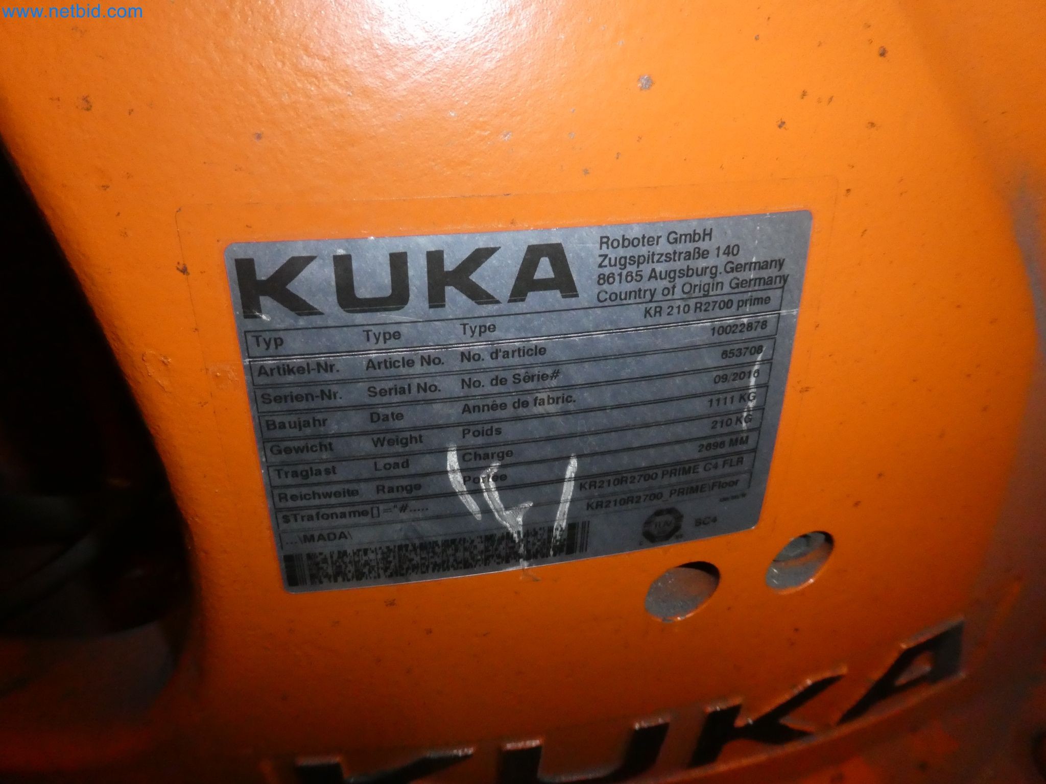 Robots, welding equipment and assembly accessories from the automotive industry-119