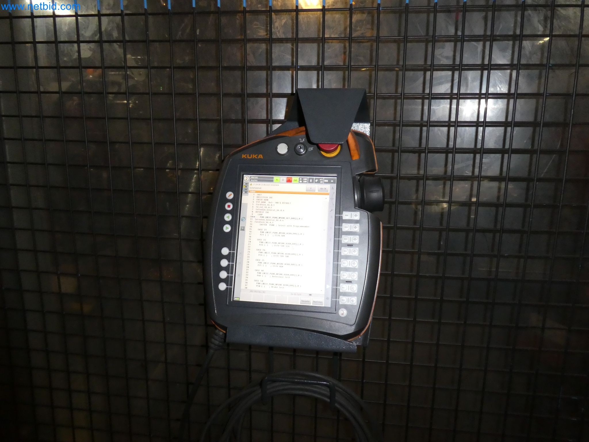 Robots, welding equipment and assembly accessories from the automotive industry-120