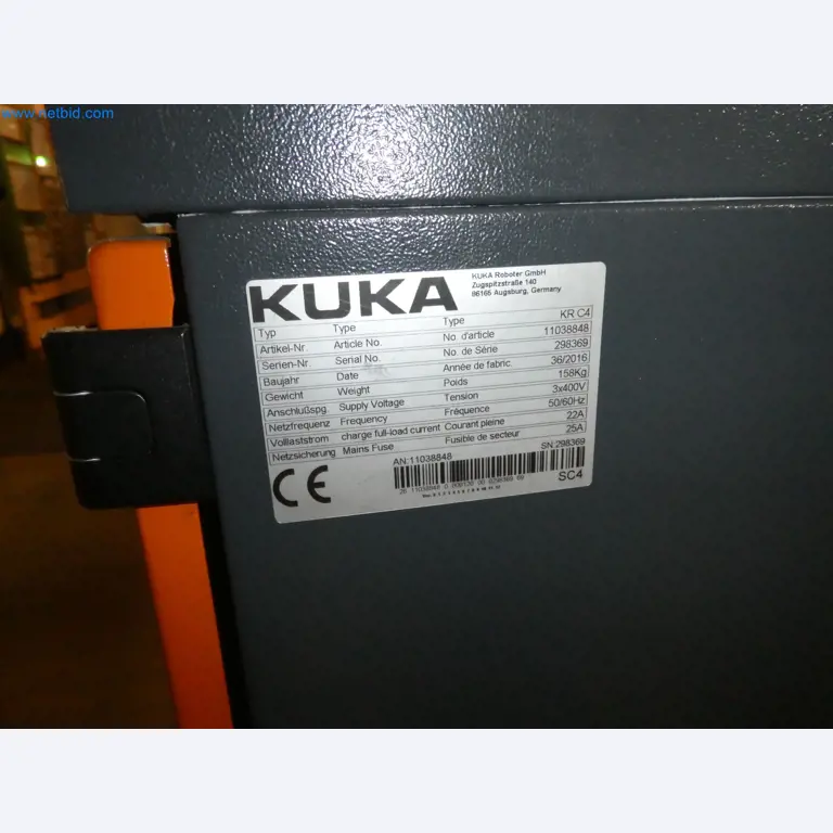 Robots, welding equipment and assembly accessories from the automotive industry-125