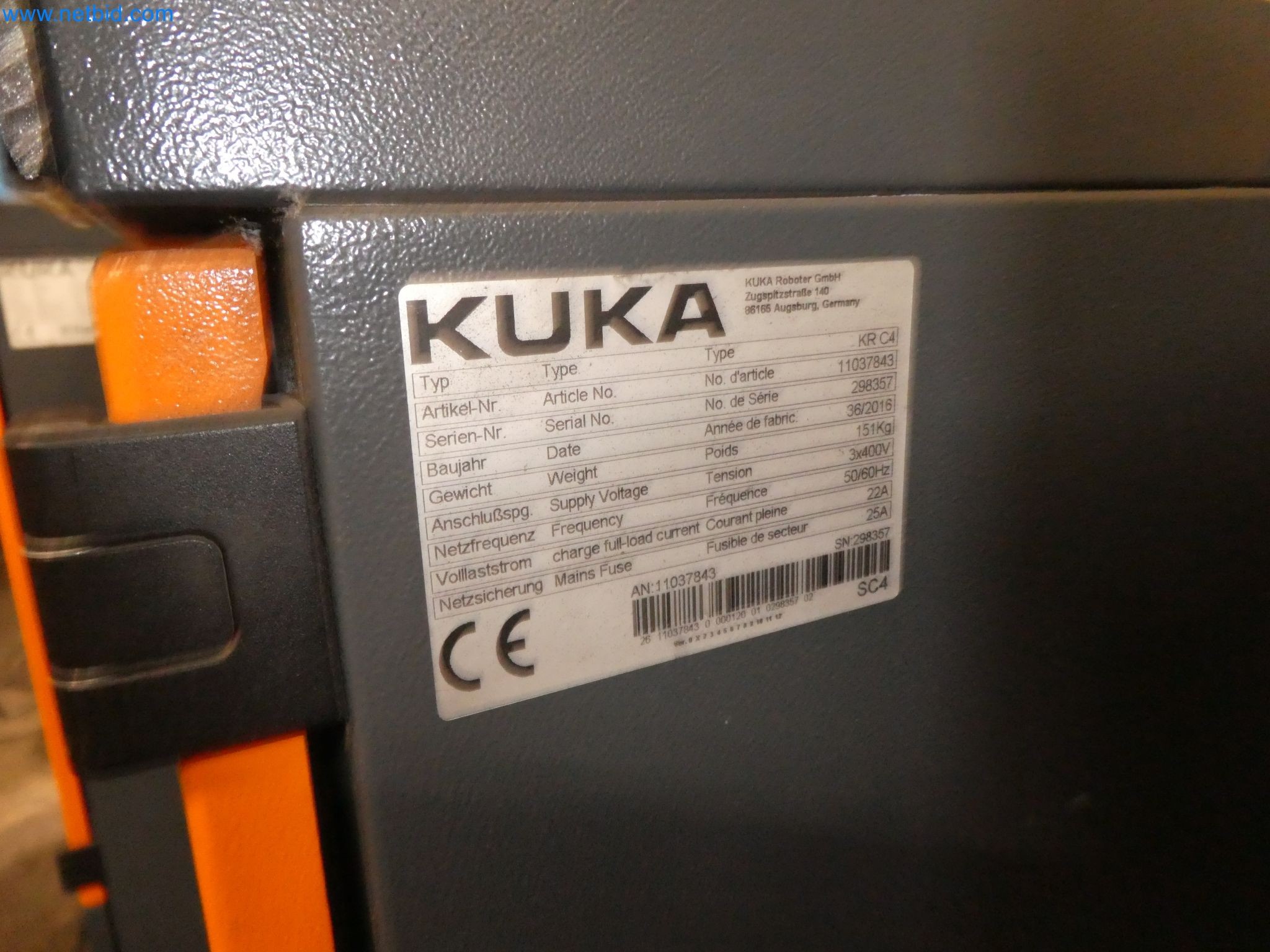 Robots, welding equipment and assembly accessories from the automotive industry-126