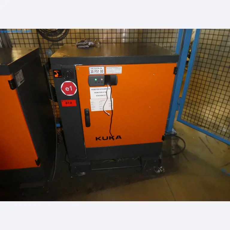 Robots, welding equipment and assembly accessories from the automotive industry-127