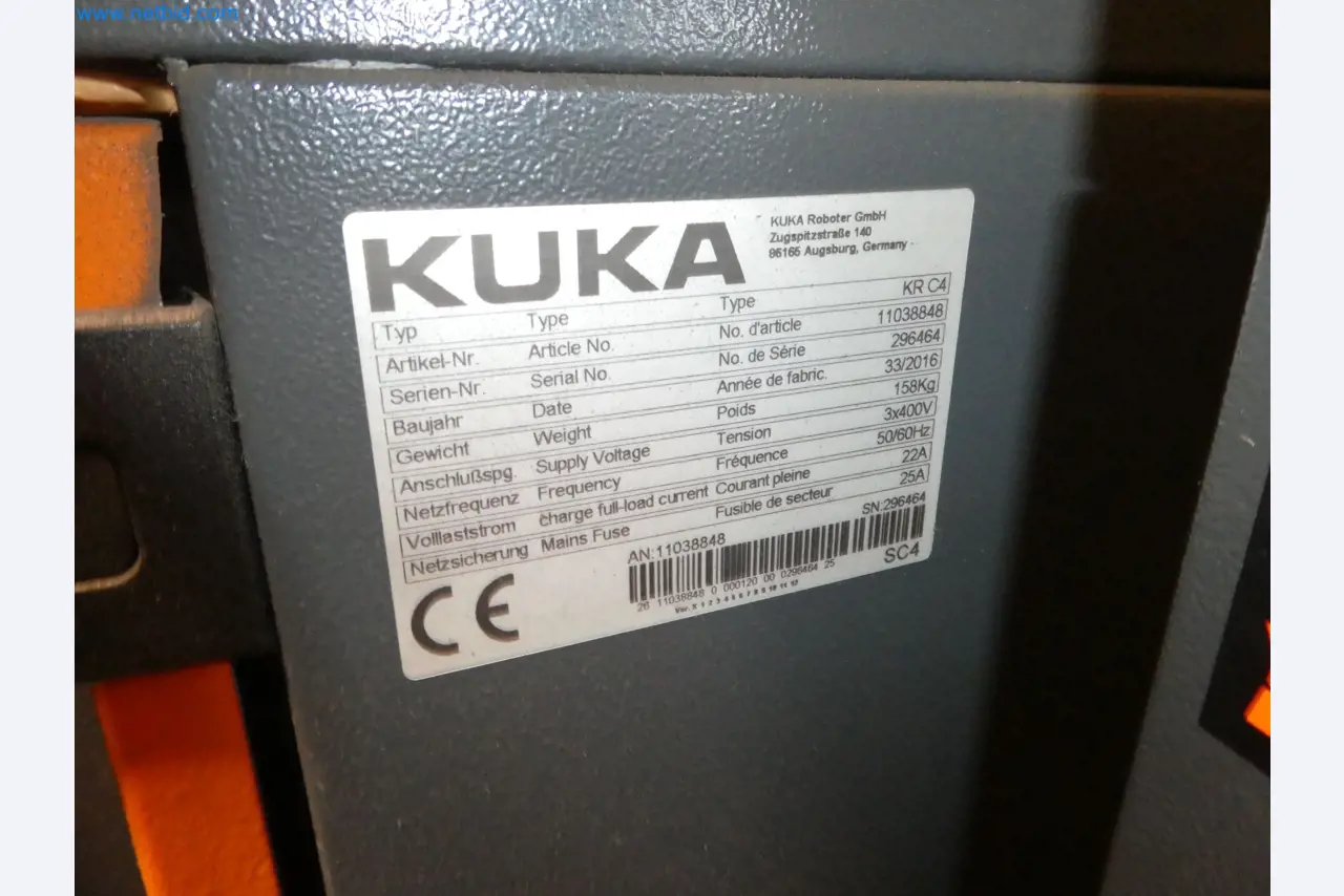 Robots, welding equipment and assembly accessories from the automotive industry-12