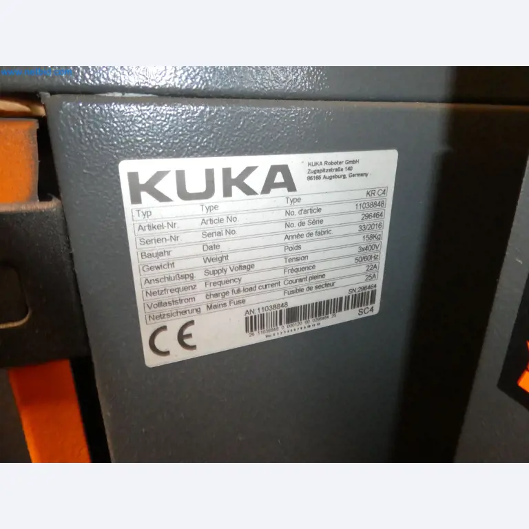 Robots, welding equipment and assembly accessories from the automotive industry-12