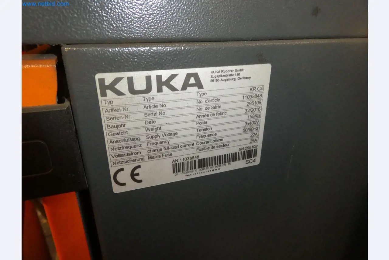 Robots, welding equipment and assembly accessories from the automotive industry-15