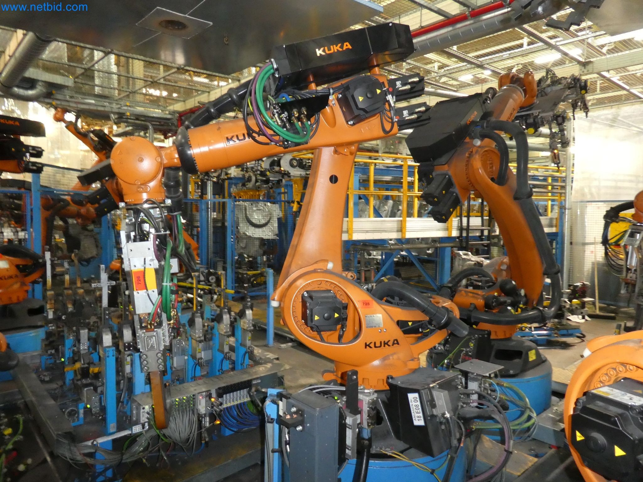 Robots, welding equipment and assembly accessories from the automotive industry-16