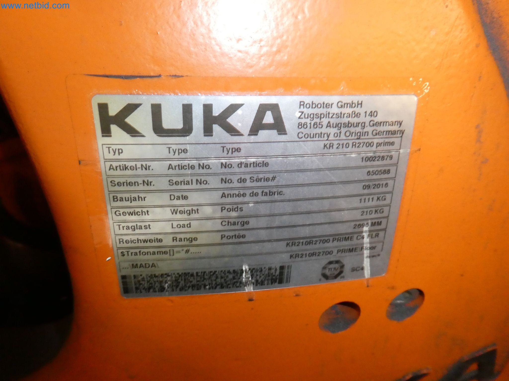 Robots, welding equipment and assembly accessories from the automotive industry-17