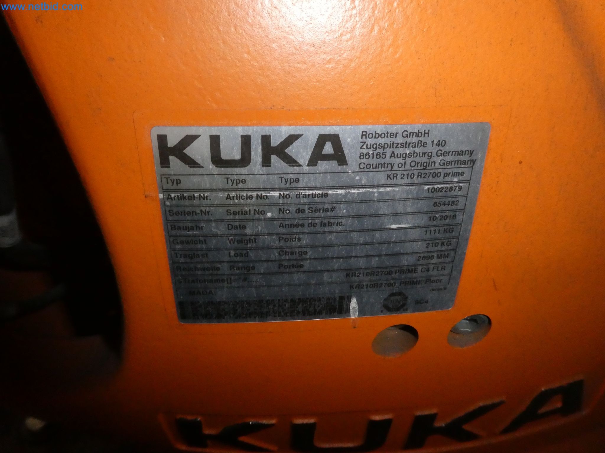 Robots, welding equipment and assembly accessories from the automotive industry-1