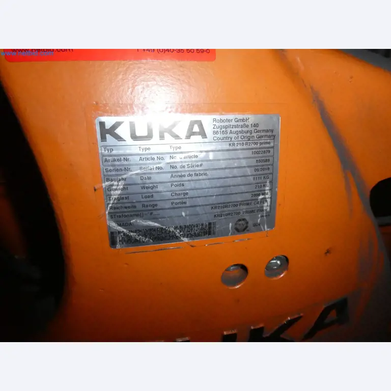 Robots, welding equipment and assembly accessories from the automotive industry-21