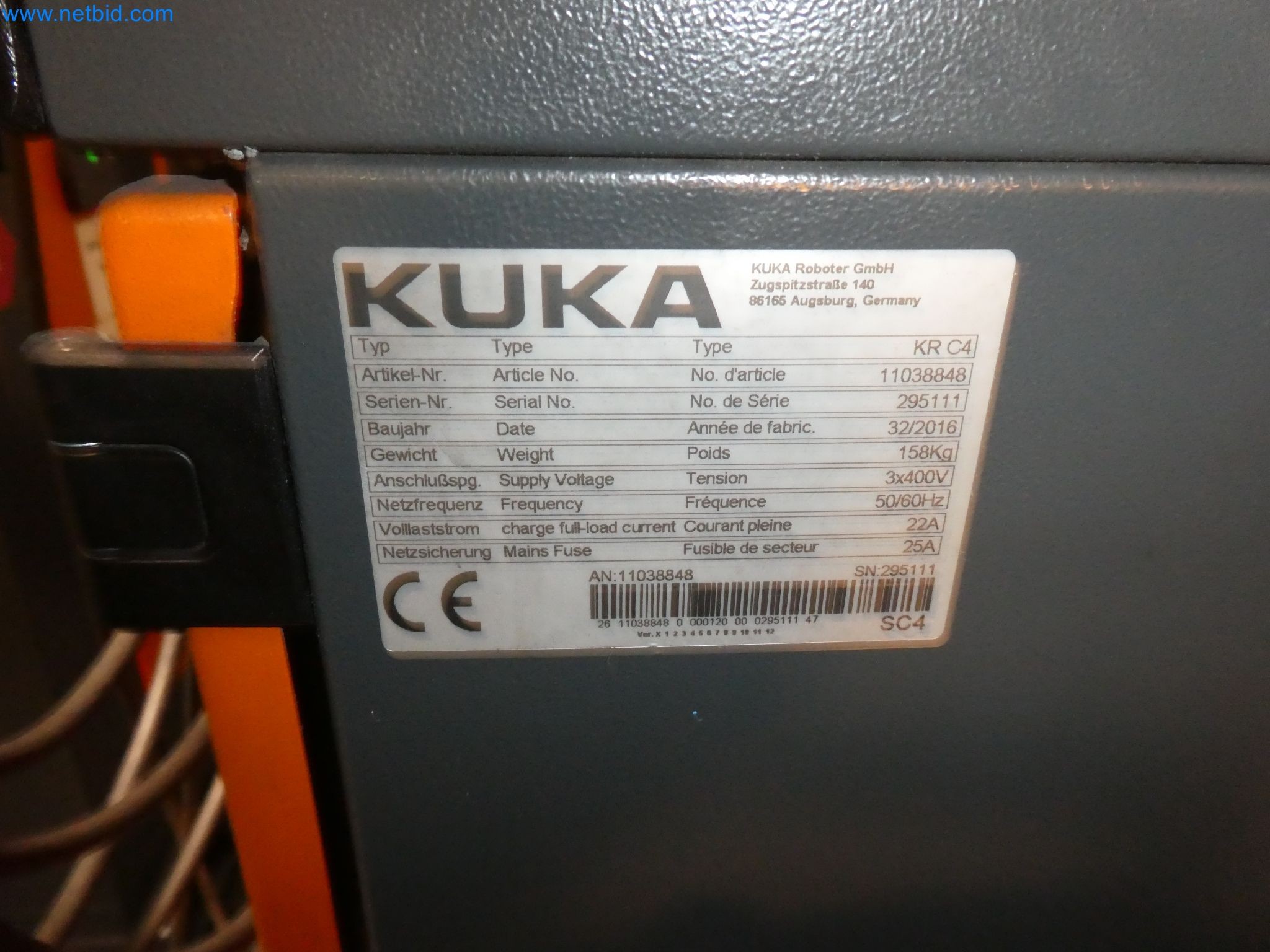 Robots, welding equipment and assembly accessories from the automotive industry-23