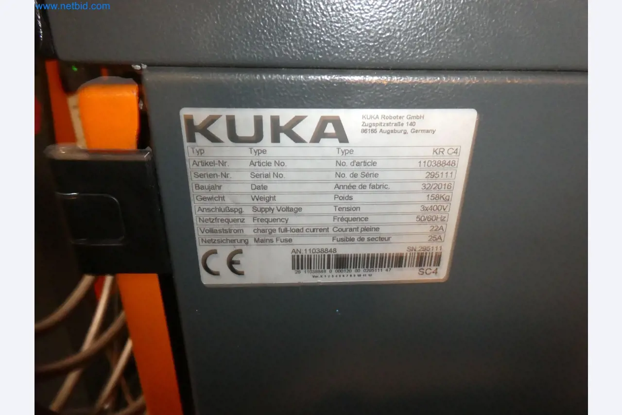 Robots, welding equipment and assembly accessories from the automotive industry-23