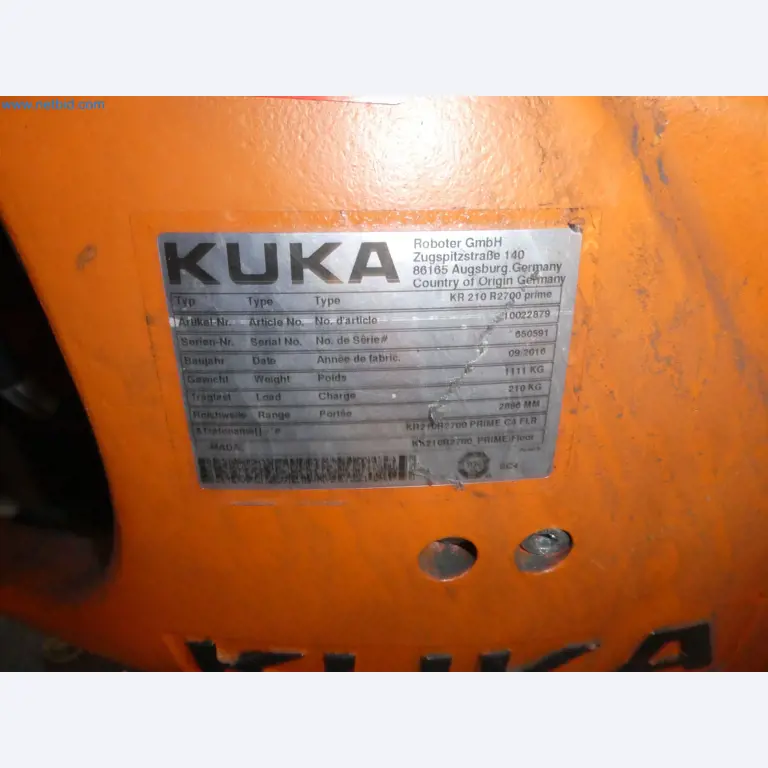 Robots, welding equipment and assembly accessories from the automotive industry-24