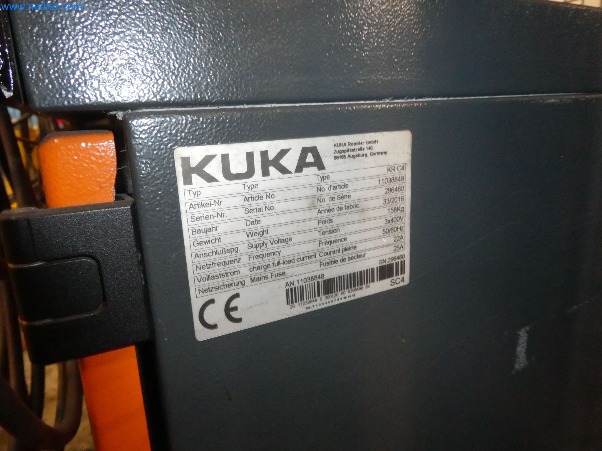 Robots, welding equipment and assembly accessories from the automotive industry-26