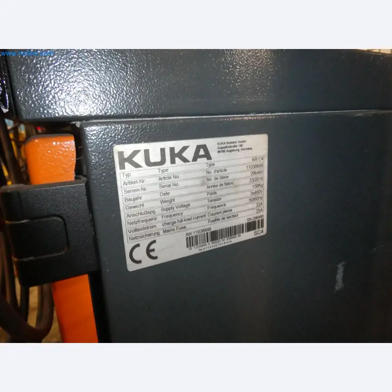 Robots, welding equipment and assembly accessories from the automotive industry-26