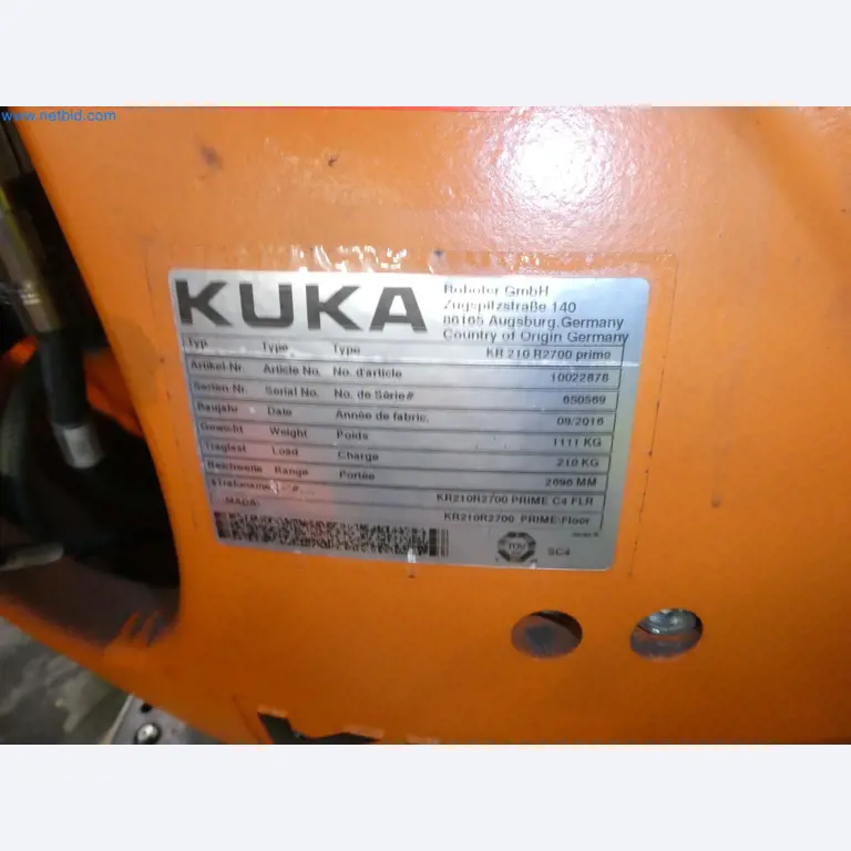 Robots, welding equipment and assembly accessories from the automotive industry-29