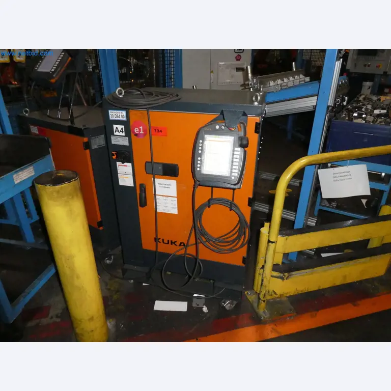 Robots, welding equipment and assembly accessories from the automotive industry-30