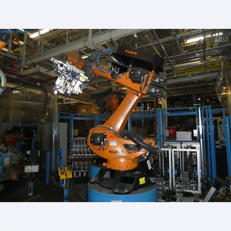 Robots, welding equipment and assembly accessories from the automotive industry-31