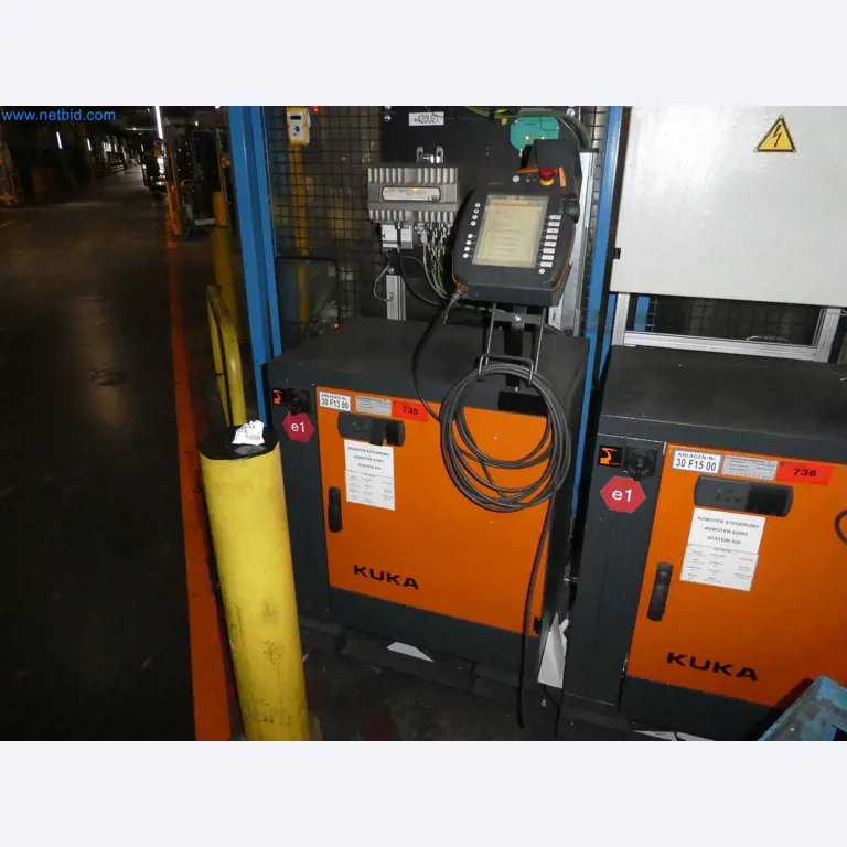 Robots, welding equipment and assembly accessories from the automotive industry-33