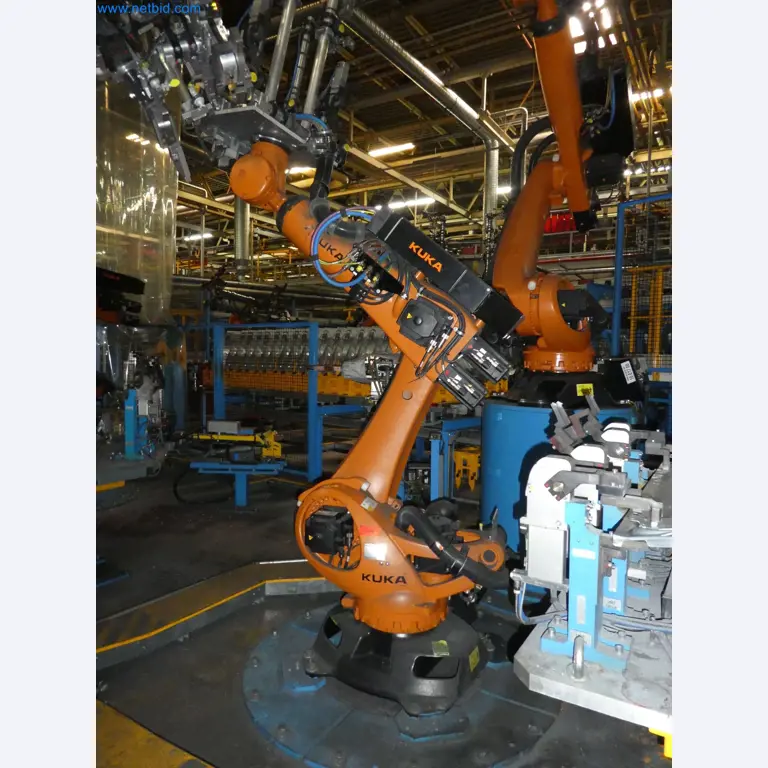 Robots, welding equipment and assembly accessories from the automotive industry-35