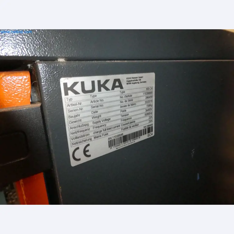 Robots, welding equipment and assembly accessories from the automotive industry-37