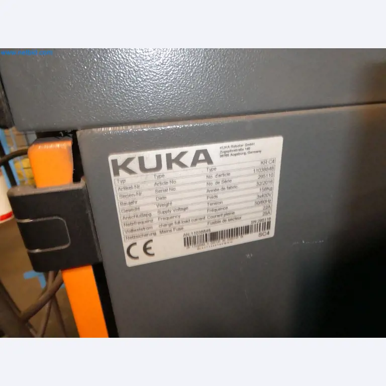 Robots, welding equipment and assembly accessories from the automotive industry-39