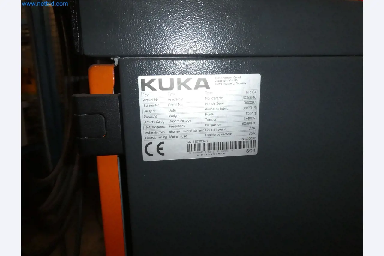 Robots, welding equipment and assembly accessories from the automotive industry-3