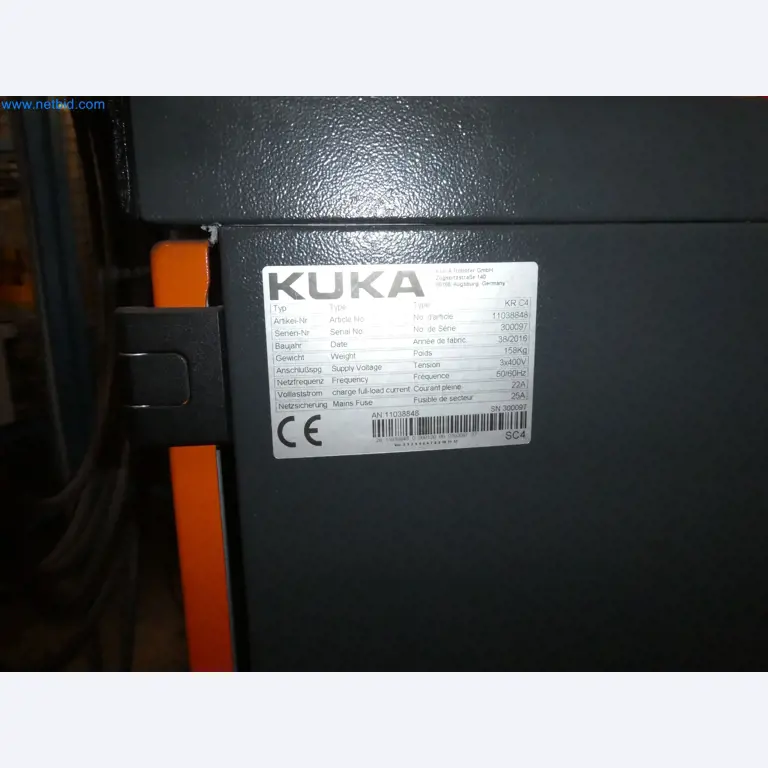 Robots, welding equipment and assembly accessories from the automotive industry-3