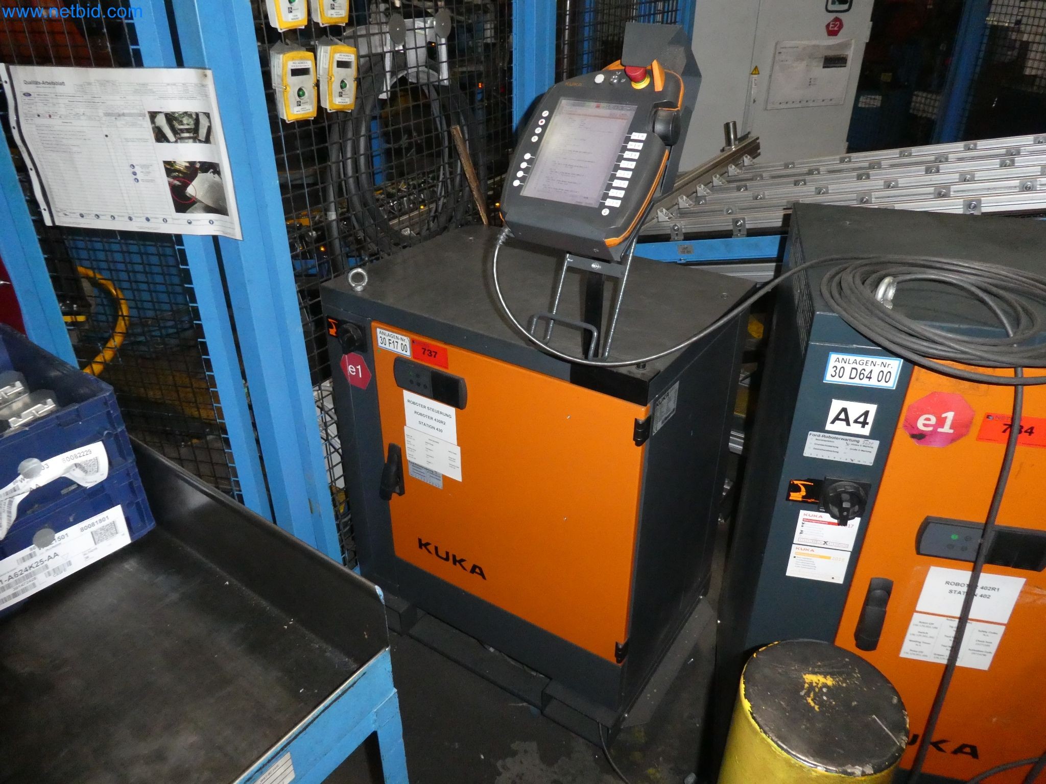 Robots, welding equipment and assembly accessories from the automotive industry-46