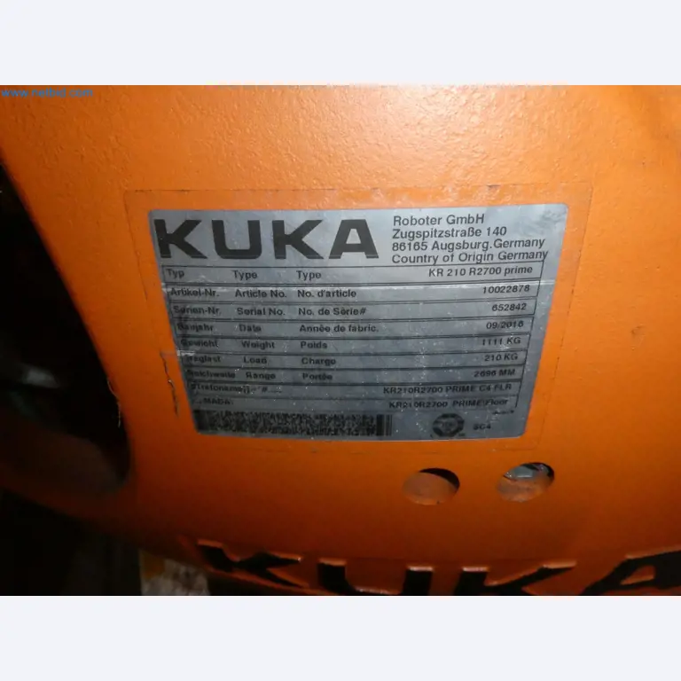 Robots, welding equipment and assembly accessories from the automotive industry-4