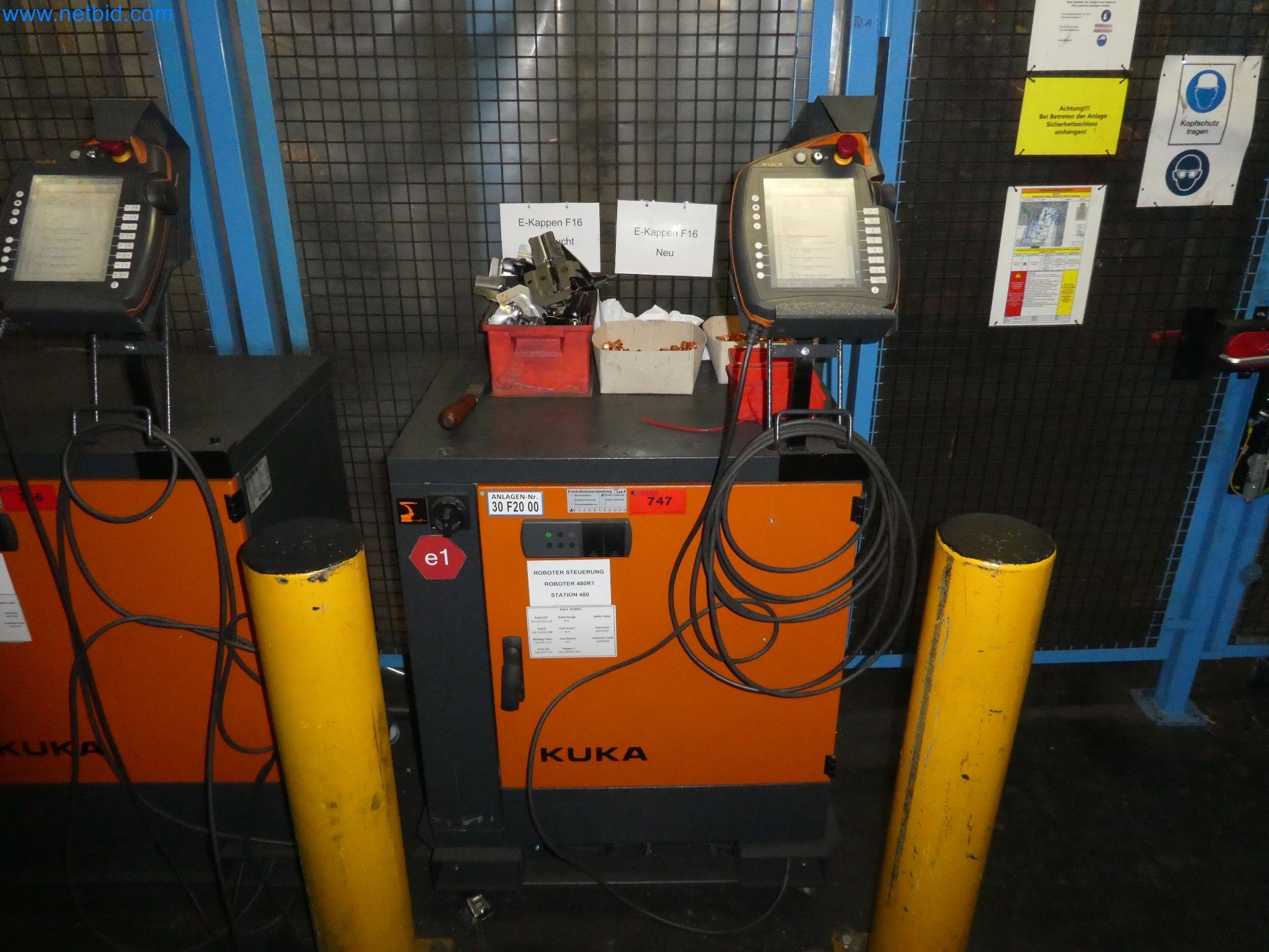 Robots, welding equipment and assembly accessories from the automotive industry-51