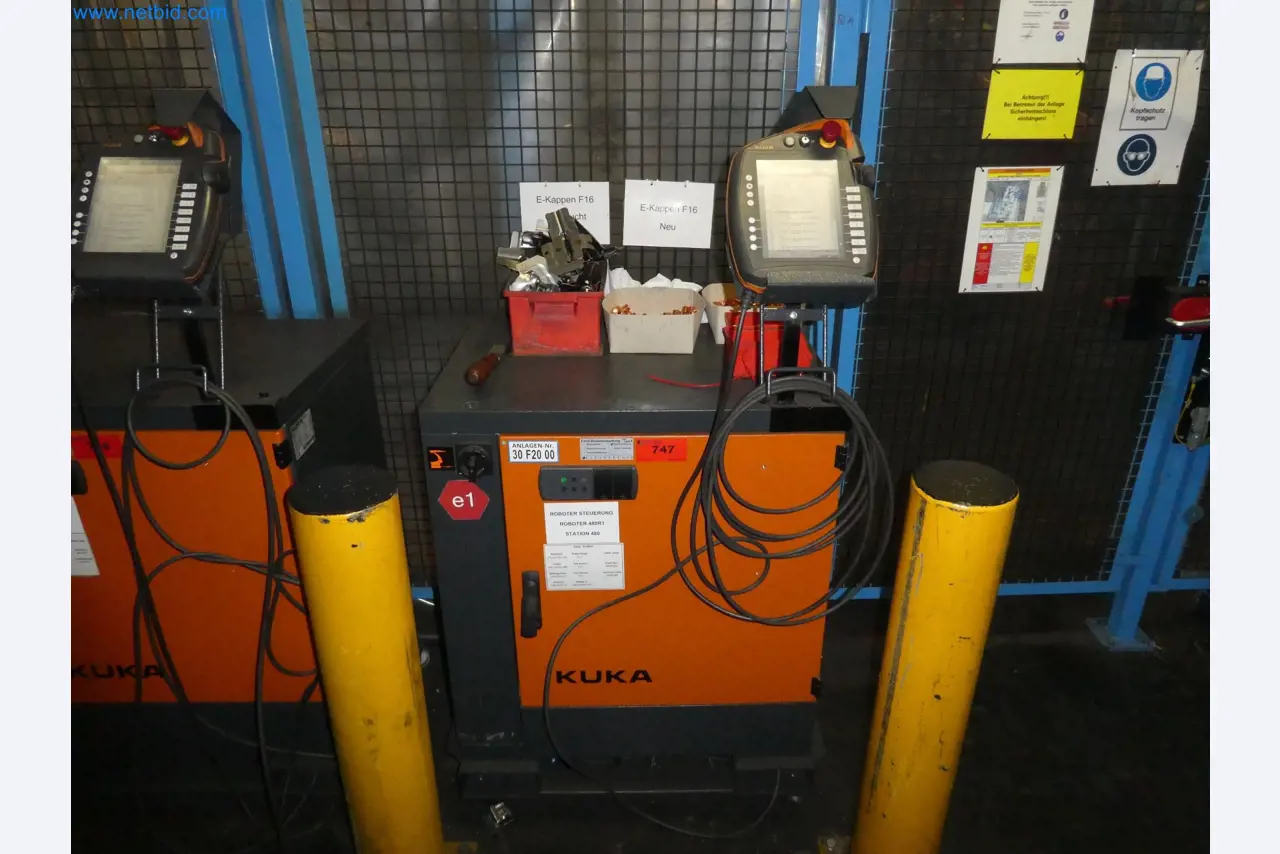 Robots, welding equipment and assembly accessories from the automotive industry-51