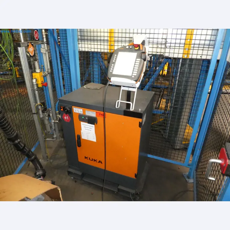 Robots, welding equipment and assembly accessories from the automotive industry-55