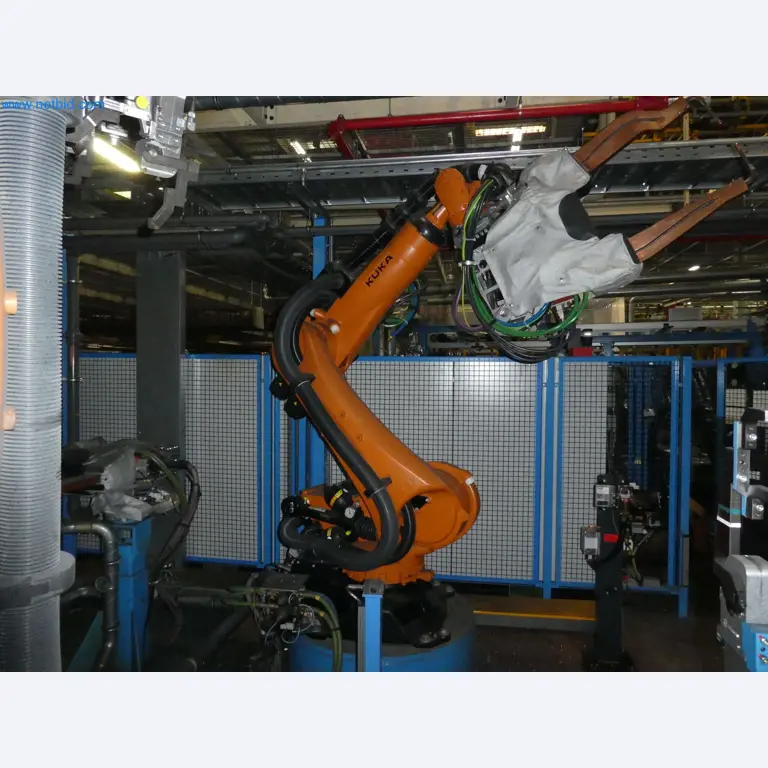 Robots, welding equipment and assembly accessories from the automotive industry-56
