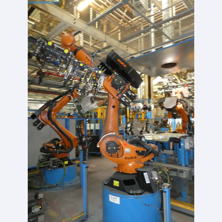 Robots, welding equipment and assembly accessories from the automotive industry-59