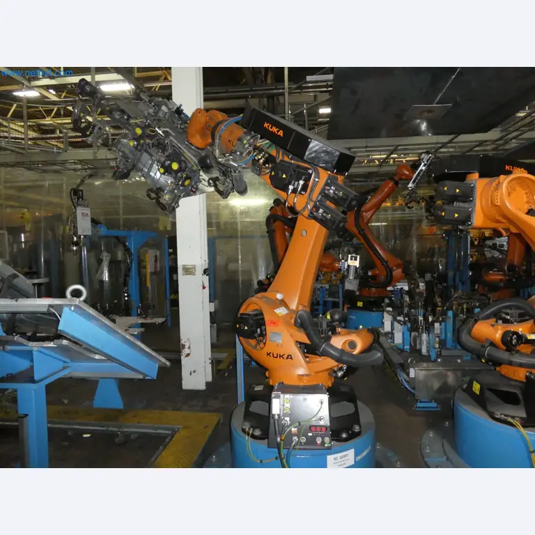 Robots, welding equipment and assembly accessories from the automotive industry-5
