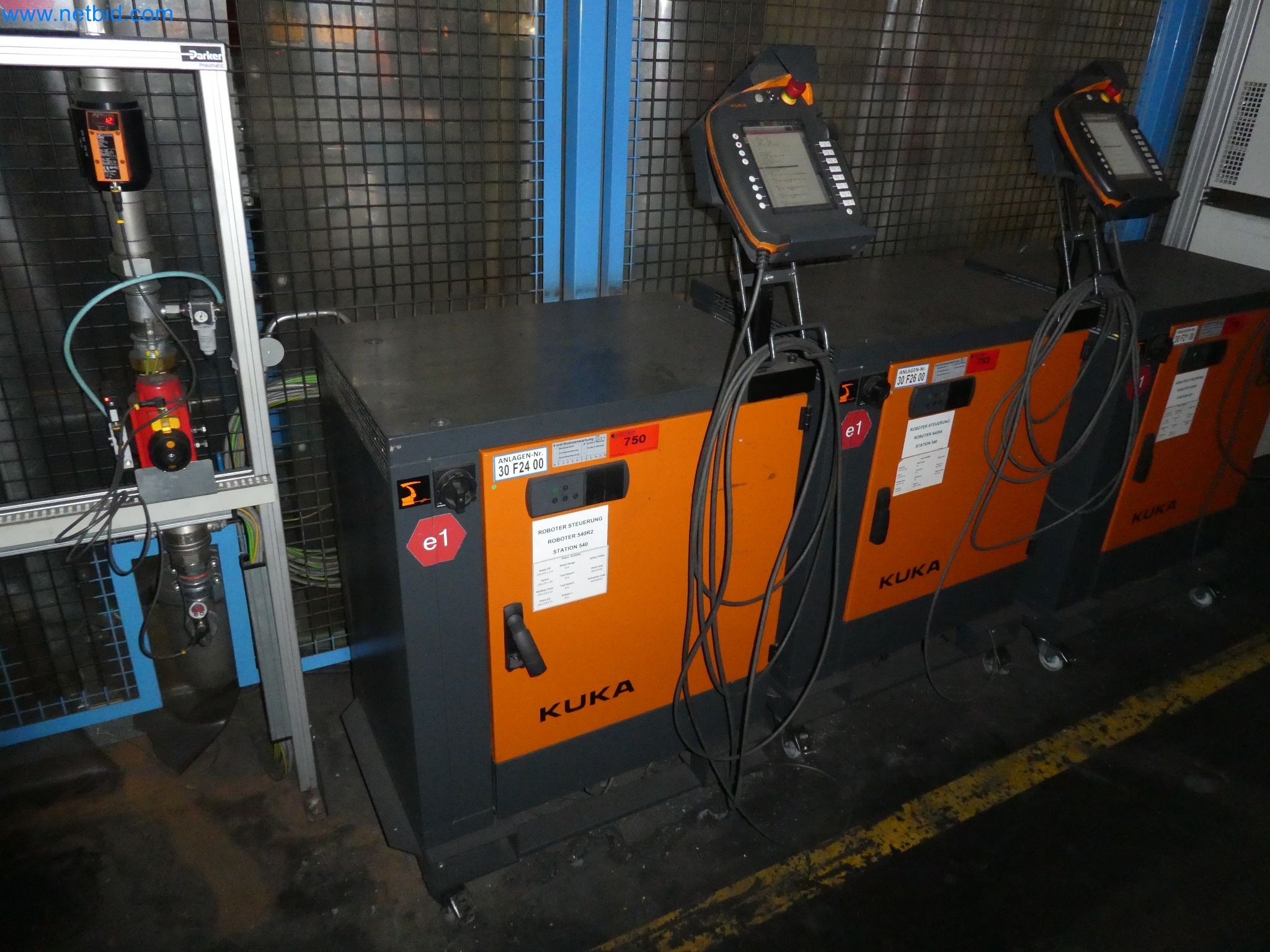 Robots, welding equipment and assembly accessories from the automotive industry-60