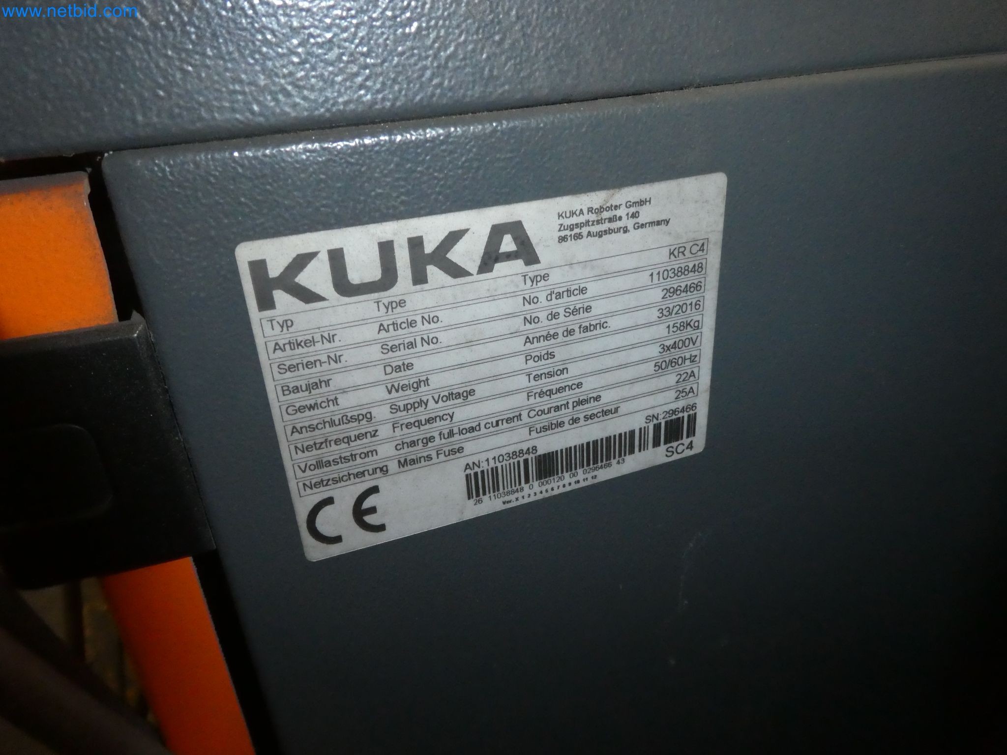 Robots, welding equipment and assembly accessories from the automotive industry-62